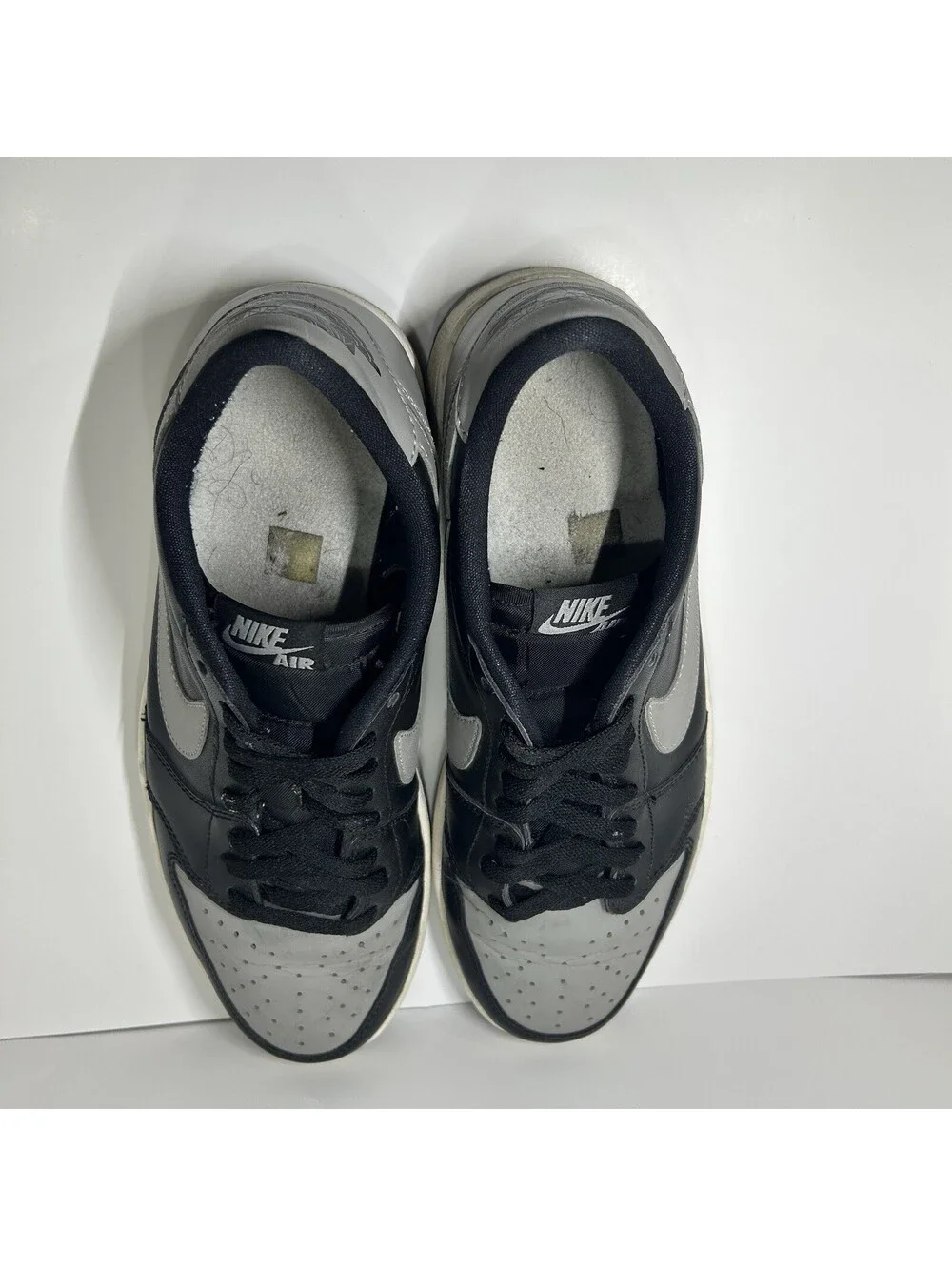 Air Jordan 1 Retro Low Shadow 2015 - Size 11 - (705329-003)